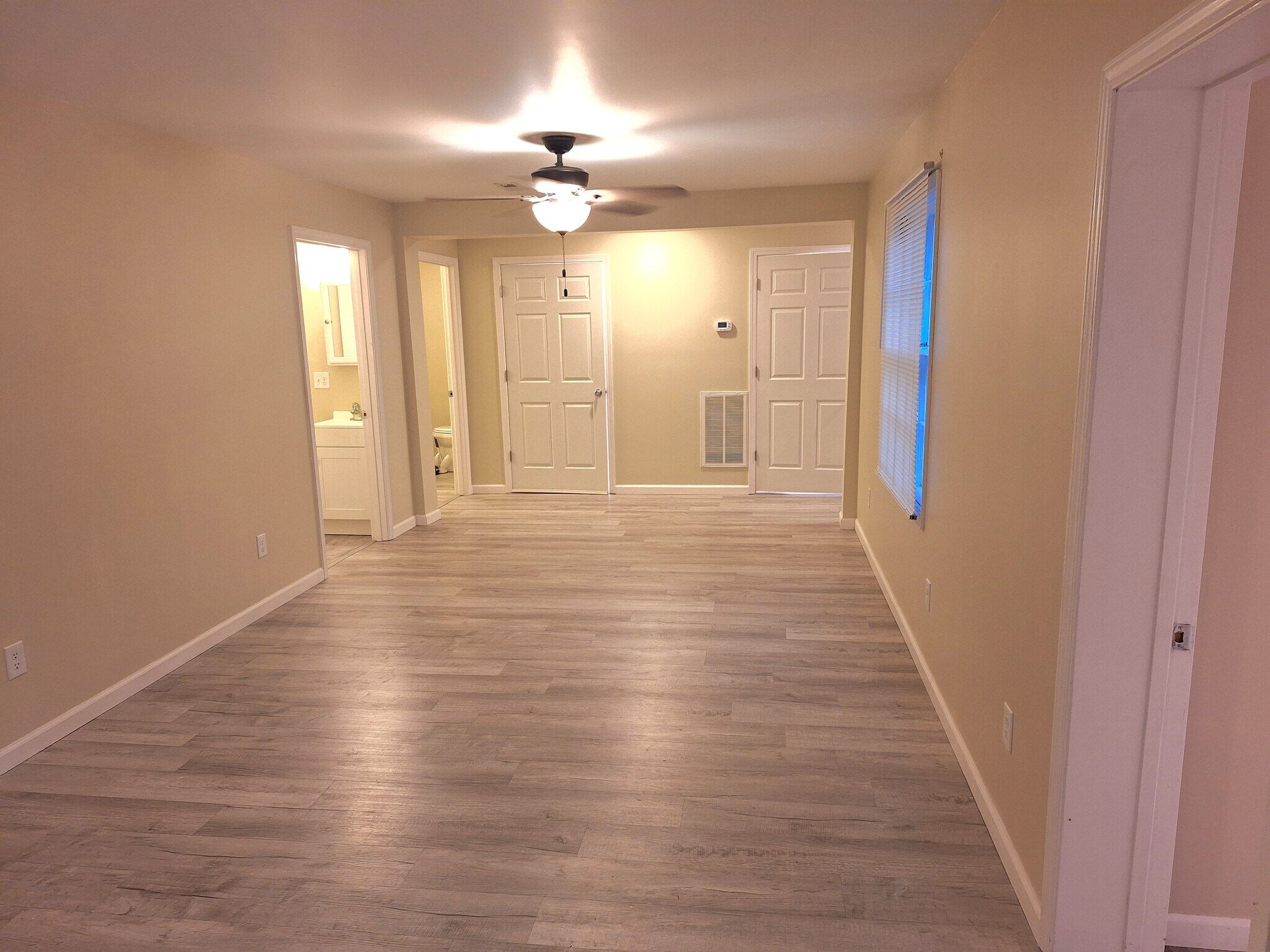Living Rm - 547 Ronceverte Ave