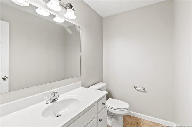 Building Photo - 132 Cedar Ln