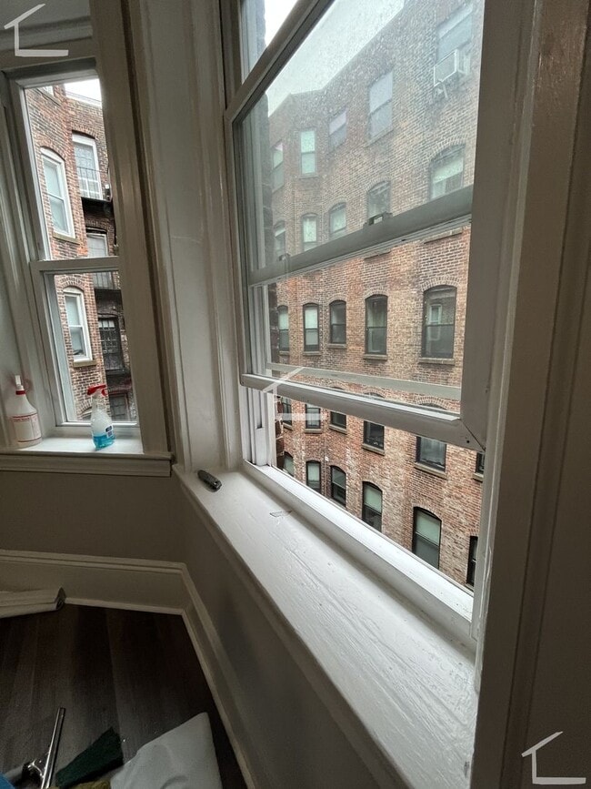 Building Photo - $2,075 Updated Studio in Allston | Renovated Kitchen & Bath | Cat Friendly with Approval | Near BU