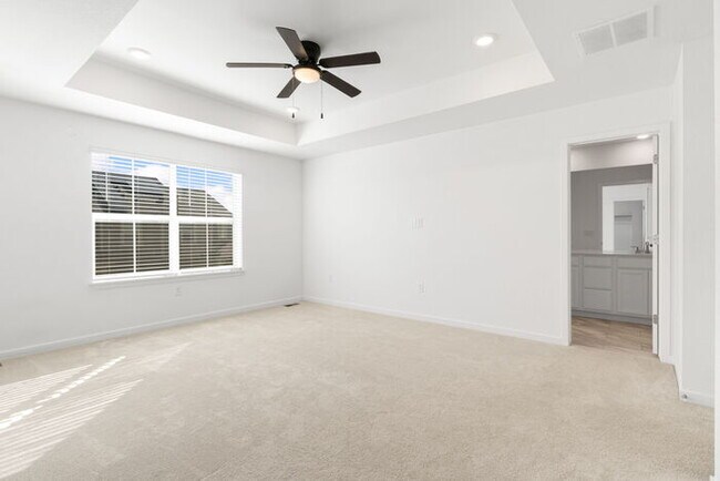 Building Photo - Charming 3 beds 2 baths in Commerce City! ...