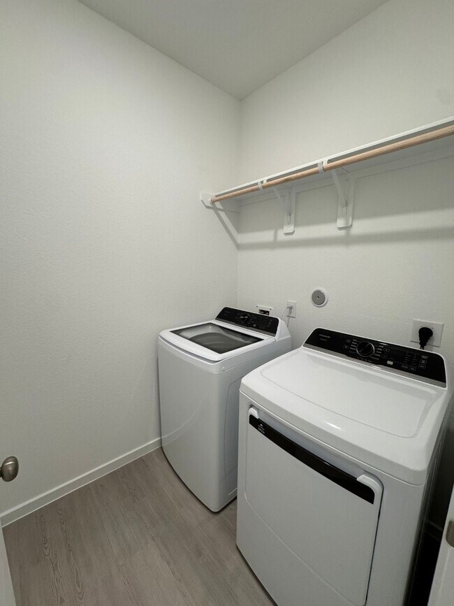 Building Photo - 3020 Pintail Green Dr