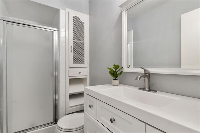 Building Photo - 723 Westover Dr