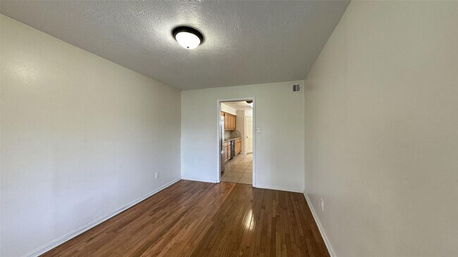 Building Photo - 1206 Woven Wood Ct