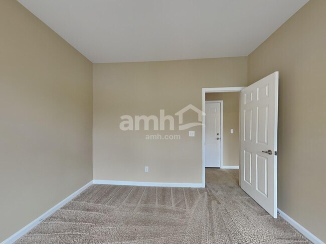 Building Photo - 203 Fledgling Way