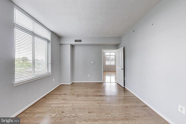 Building Photo - 4480 Market Commons Dr
