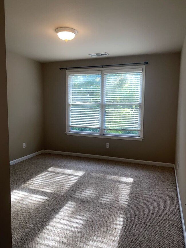 Building Photo - 2526 Acton Park Ln