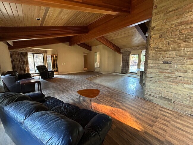 Building Photo - 108 Timberlake Ct