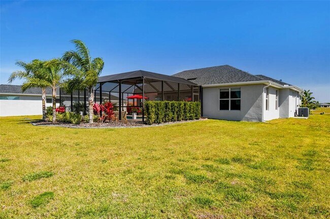 Building Photo - 5226 Lake Venice Dr