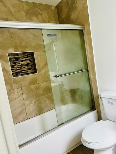 Building Photo - 1309 W 62nd St