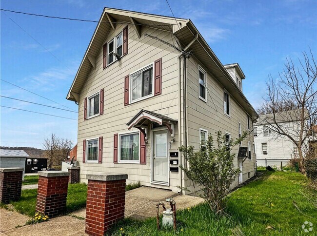 Building Photo - 935 Drey St