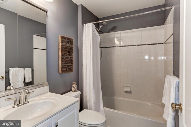 Building Photo - 20024 Northville Hills Terrace