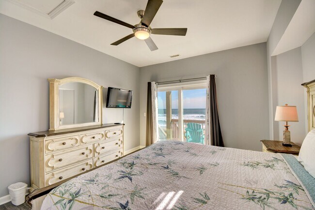Building Photo - Oceanfront- Pet Friendly- Fully Furnished-...