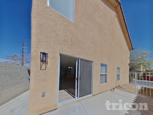 Building Photo - 1251 Golden Apple St