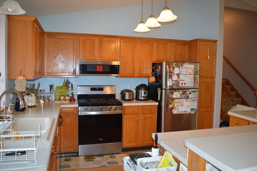 Building Photo - 7214 Blue Maple Trl