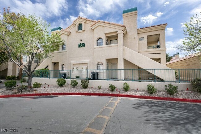 Building Photo - 2251 Wigwam Pkwy