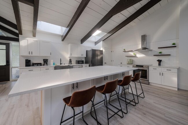 Building Photo - 1775 Harbor Rd