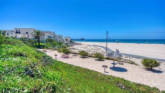 Building Photo - 711 Pacific Coast Hwy