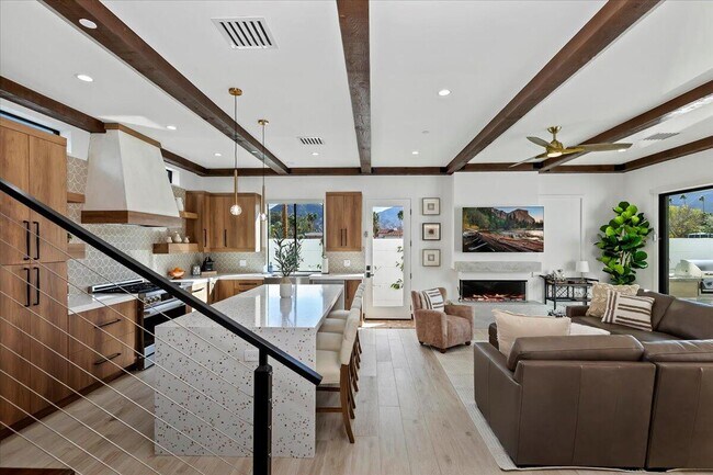 Building Photo - 51120 Avenida Navarro