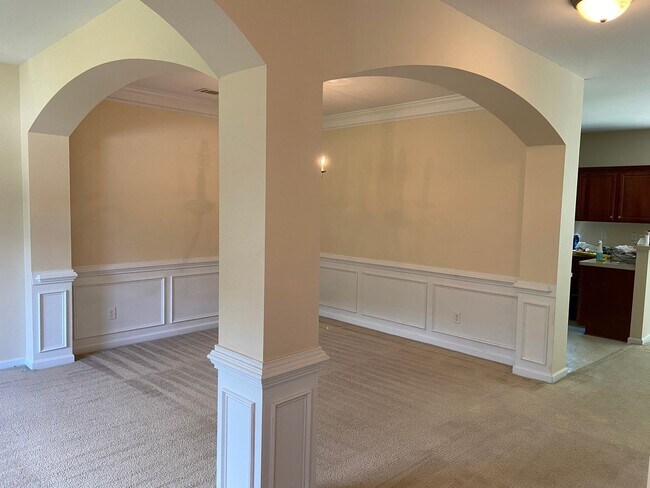 Building Photo - 4BR Home w/ Fireplace + 2-Car Garage in Snellville