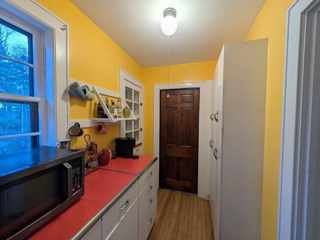 Building Photo - 17 Pratt St