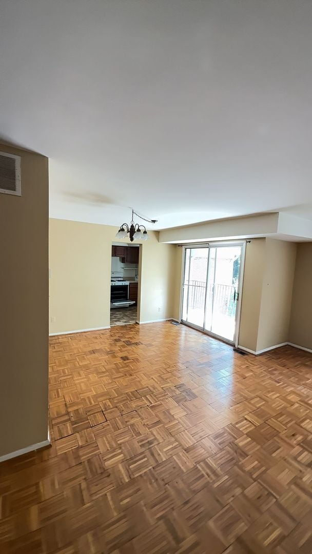 Building Photo - August 2026/2027 Loyola off-campus  2bd/2ba Homeland Southway Condo w/ CAC & more! - Available 8/9