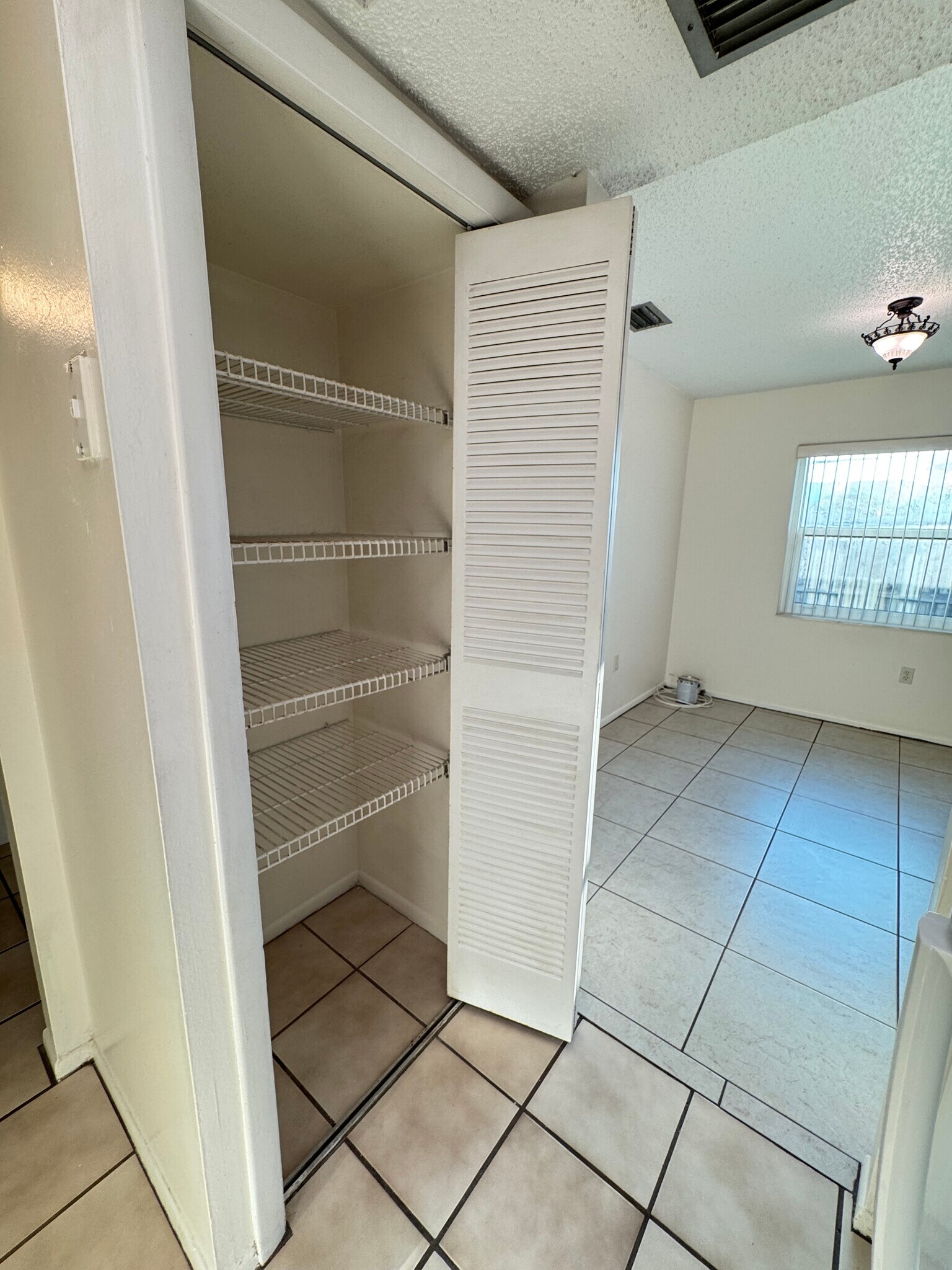 Building Photo - 4008 Audubon Dr