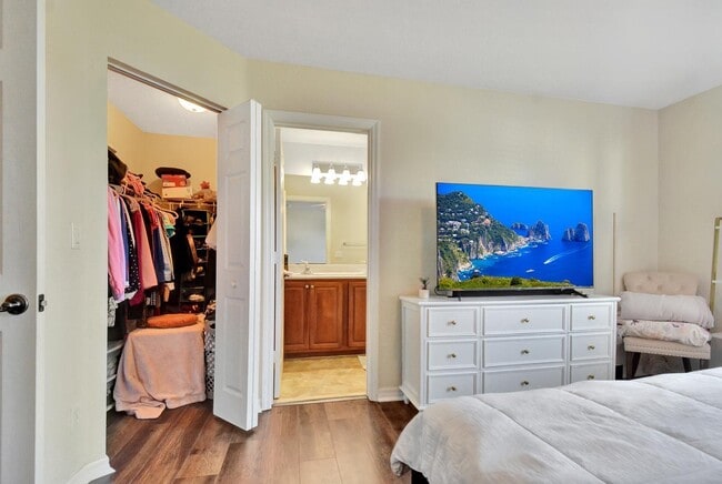 Building Photo - 22201 Majestic Woods Way