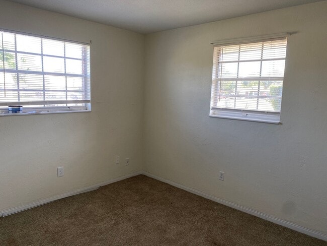 Building Photo - Ready to move in photos to come