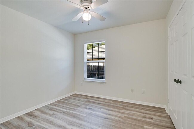 Building Photo - 3407 Blumie St