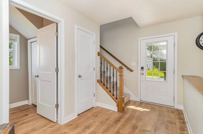 Building Photo - Luxury 3-Bed, 3-Bath Townhome in Prior Lake for $2,890/month!