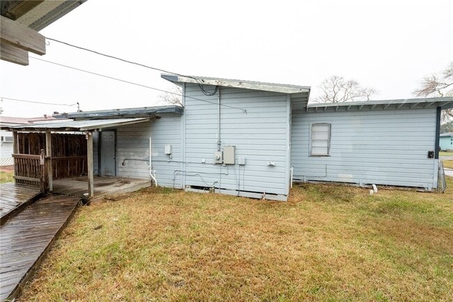 Building Photo - 706 Pennington Dr