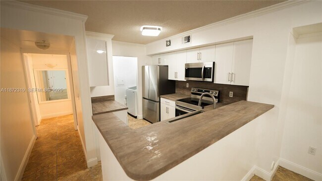 Building Photo - 2123 Renaissance Blvd