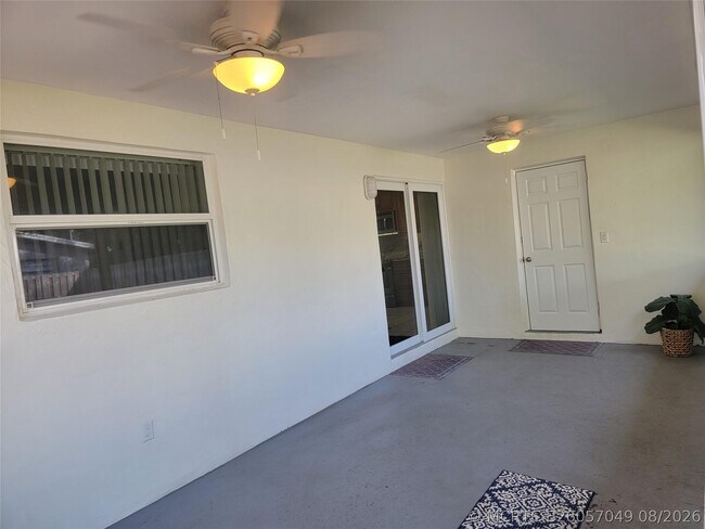 Building Photo - 1601 SW 1st Terrace