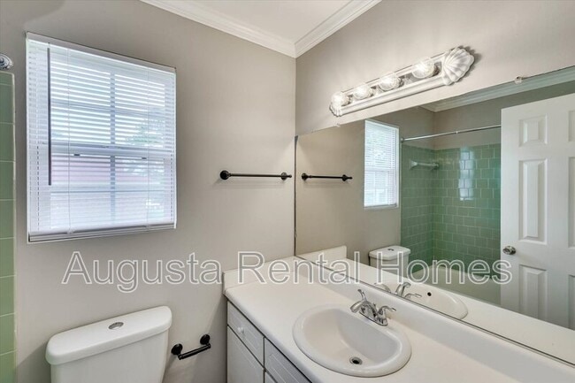 Building Photo - 3606 Cameron Dr