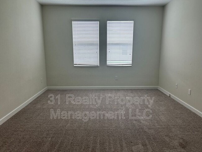 Building Photo - 11114 Sycamore Woods Dr