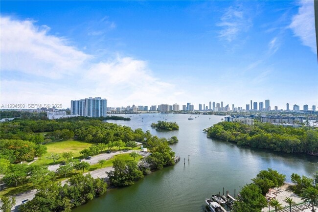 Building Photo - 16385 Biscayne Blvd