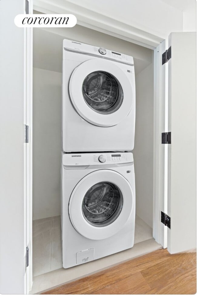 Building Photo - 139 Albany Ave