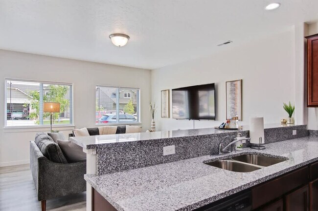 Building Photo - 5553 E Bollo St