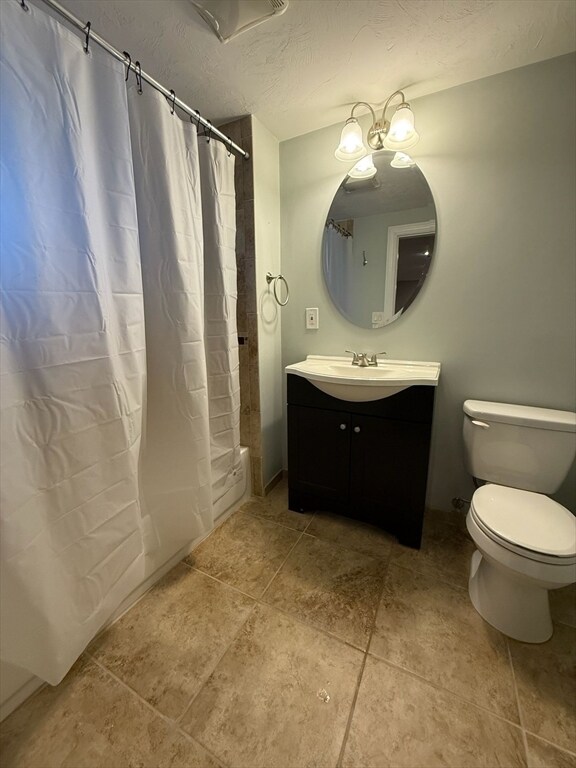 Building Photo - 210 Cedar St