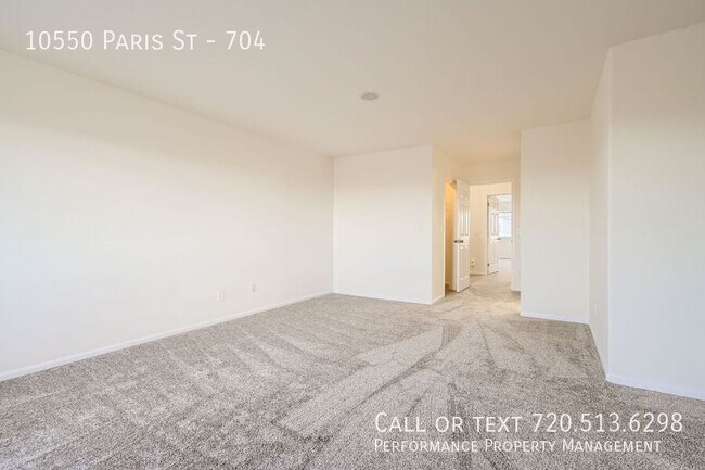 Building Photo - 10550 Paris St