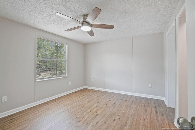 Building Photo - 234 Twin Creek Dr