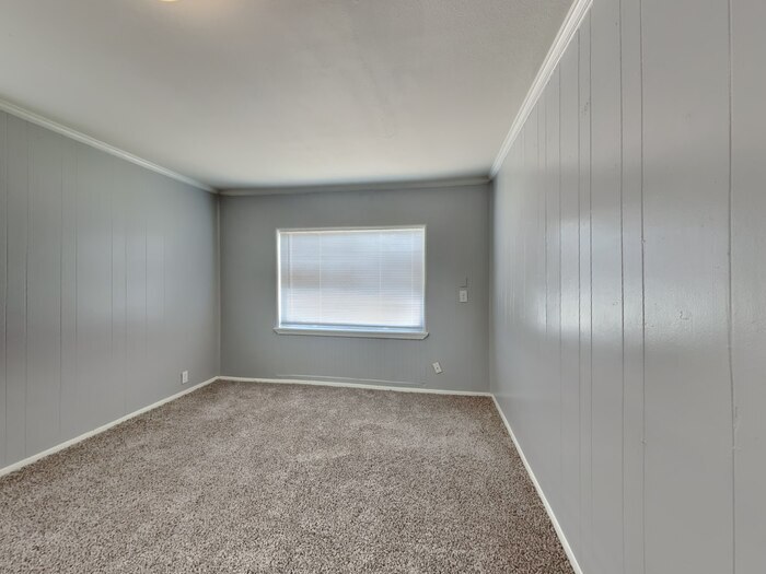 Building Photo - 2126 Ridgeway St