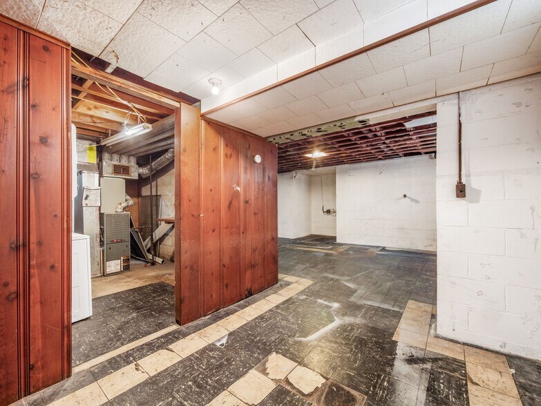 Building Photo - 1684 Ferris Rd