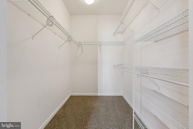 Building Photo - 21590 Merion St