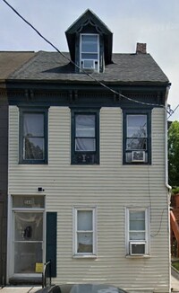 Building Photo - 544 W King St