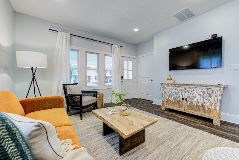 Building Photo - 931 Lasalle St