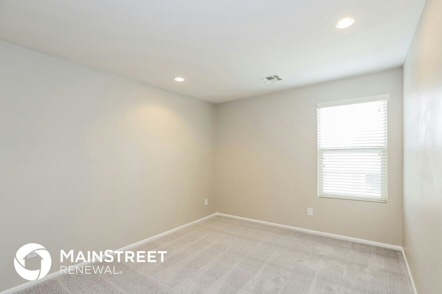 Building Photo - 8752 W Superior Ave