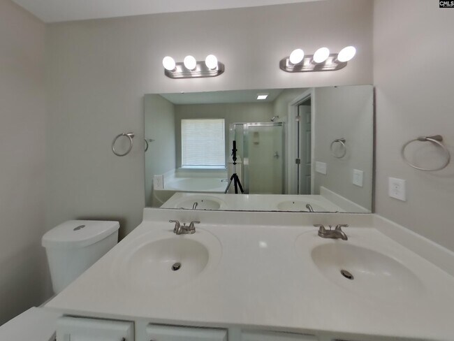 Building Photo - 409 Baneberry Ln