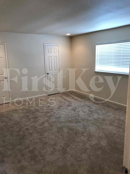 Building Photo - 1217 Meadow Creek Dr