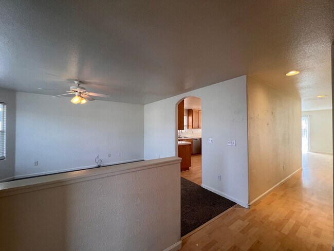 Building Photo - Large 4-bedroom home located in the Countr...